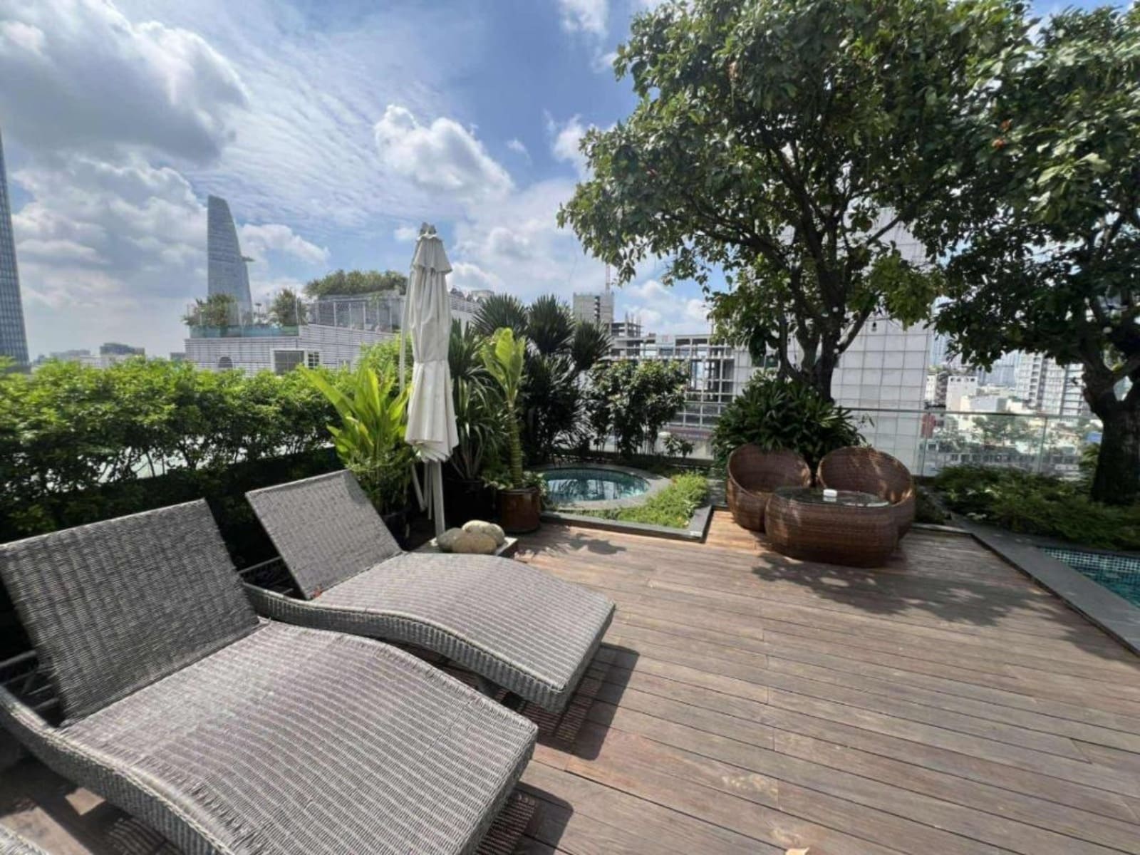 Cochin Sang - Rooftop Pool
